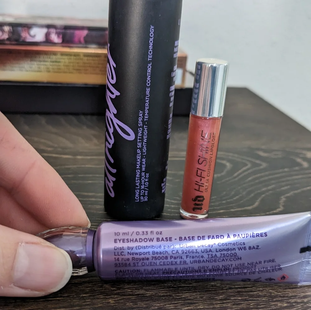 SOLD NEW Urban Decay Naked Palette 7 Piece Bundle Heat Primer Potion All Nighter - Picture 12 of 13